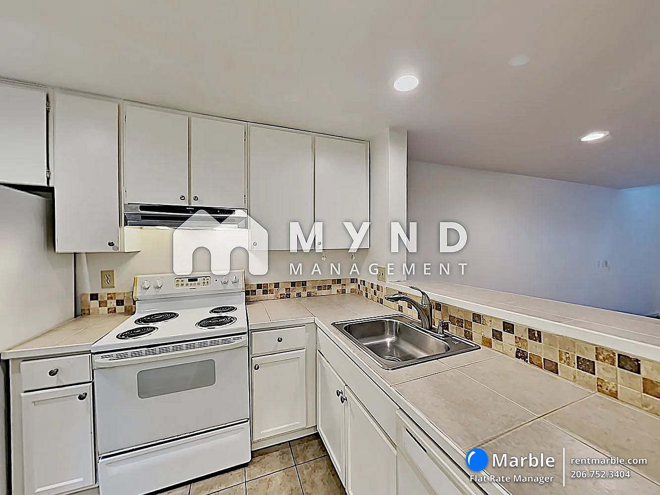 2524 NE 195th St, Apt 2, Lake Forest Park WA 98155 photo 3