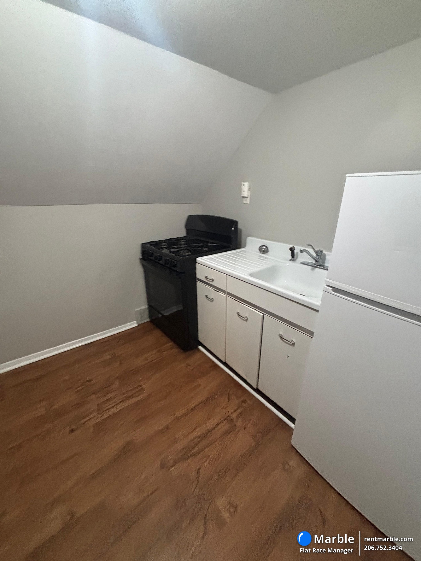 3340 West Blvd, Apt 3, Cleveland OH 44111 photo 5