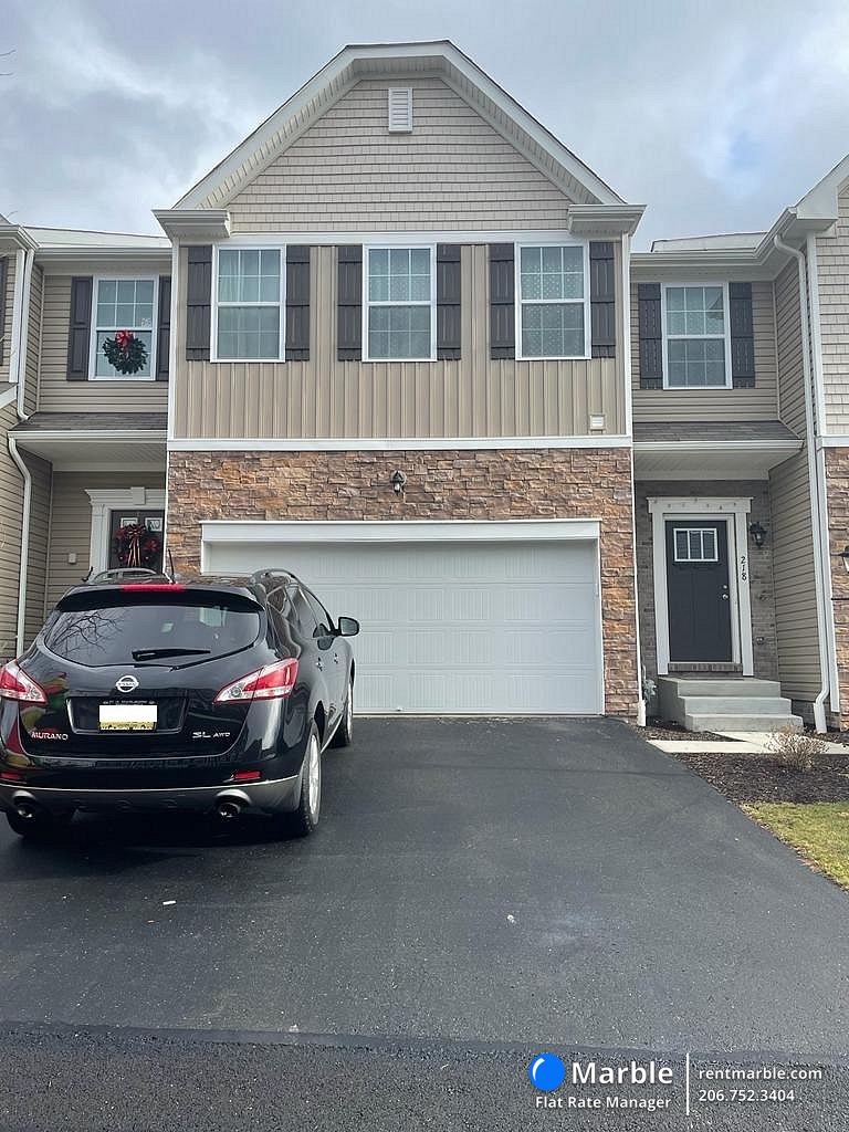 218 Lockheed Dr, Moon Twp PA 15108 photo 2
