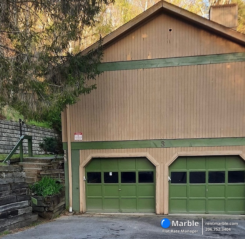 3 Steeplechase Ct, Unit B, Hendersonville NC 28791 photo 5