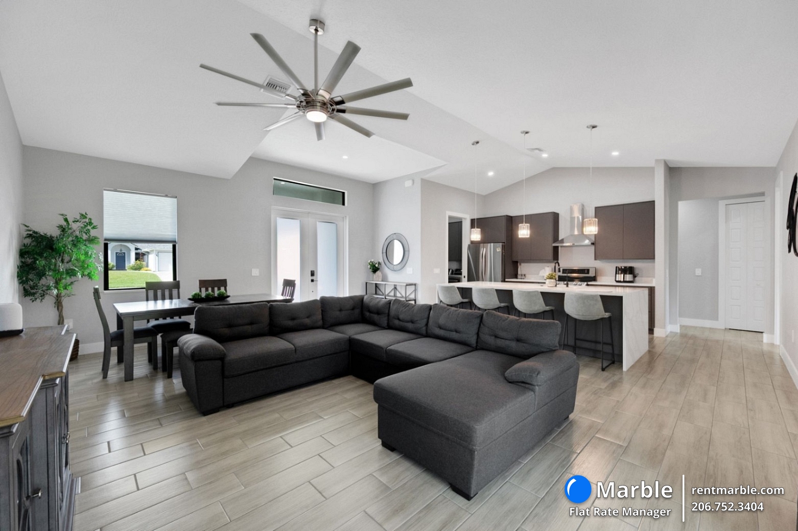 4618 Catalina Ln, Bonita Springs FL 34134 photo 4