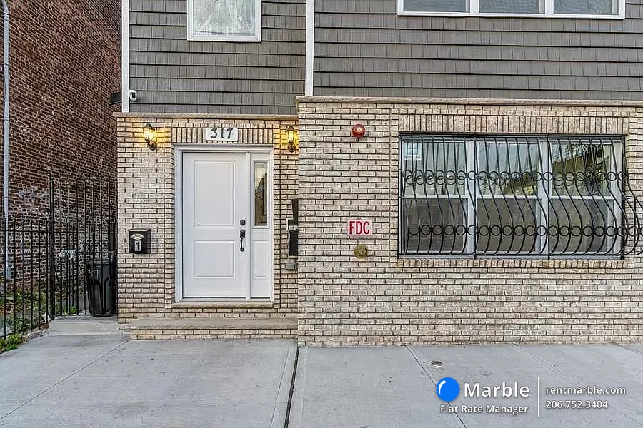 317 14th Ave, Unit 3, Newark NJ 07103 photo 2