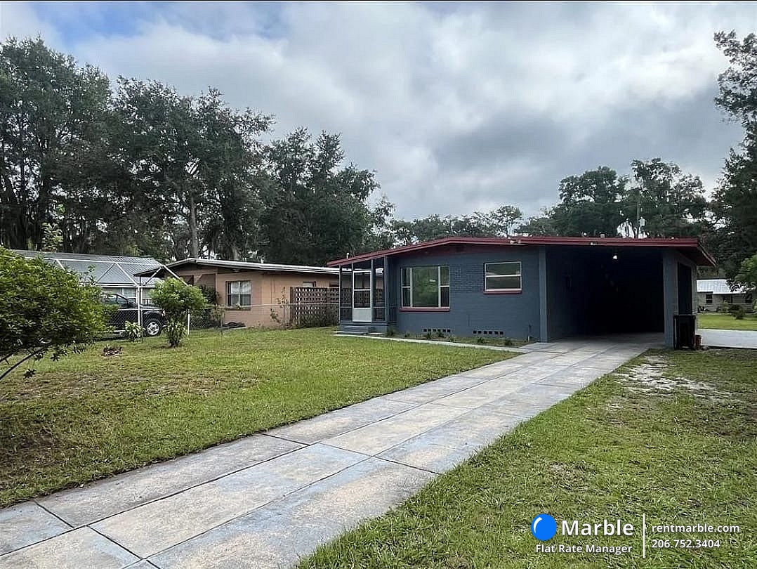 501 SE 14th St, Gainesville FL 32641 photo 2